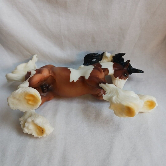 Breyer Traditional Model Horse GYPSY VANNER #1497 Brishen Matte Bay Pinto - Picture 7 of 8
